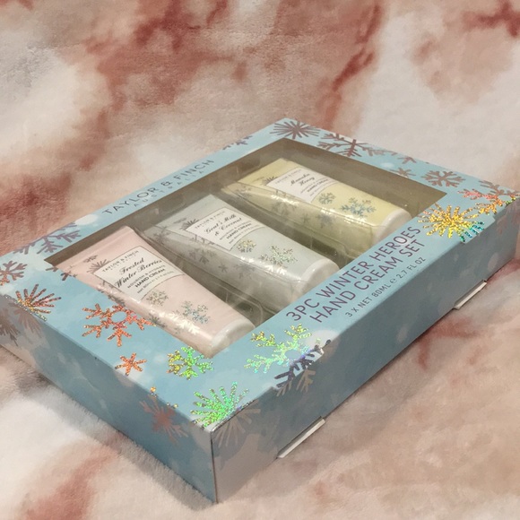 Taylor & Finch Australia Holiday 3 Piece Winter Heros Scented Hand Cream Set NWT - Picture 9 of 16